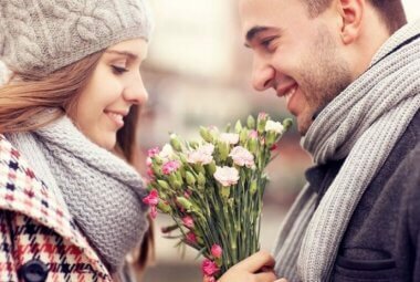 Первое свидание: какие цветы подарить девушке