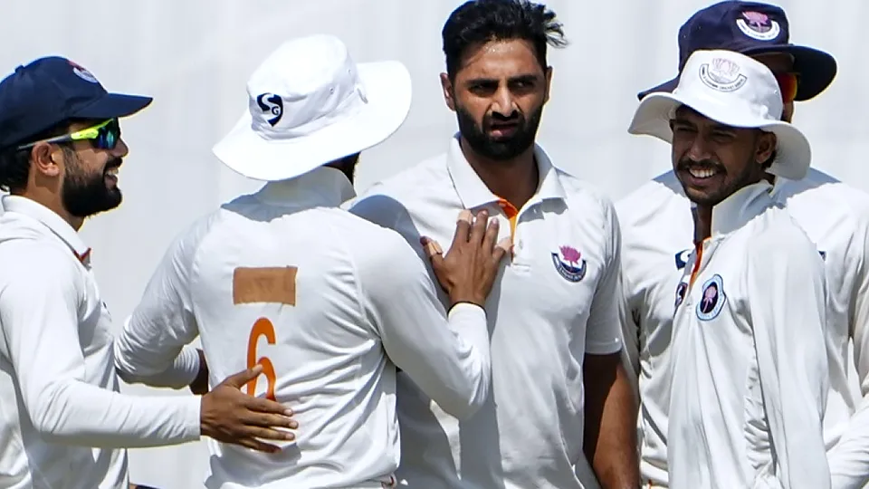 Heaphy’s 90* and the One-Wicket Slip-Up: A Tactical Nightmare